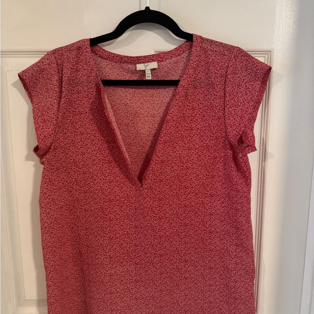 Joie Pink Blouse with Short Sleeves and V-Neck